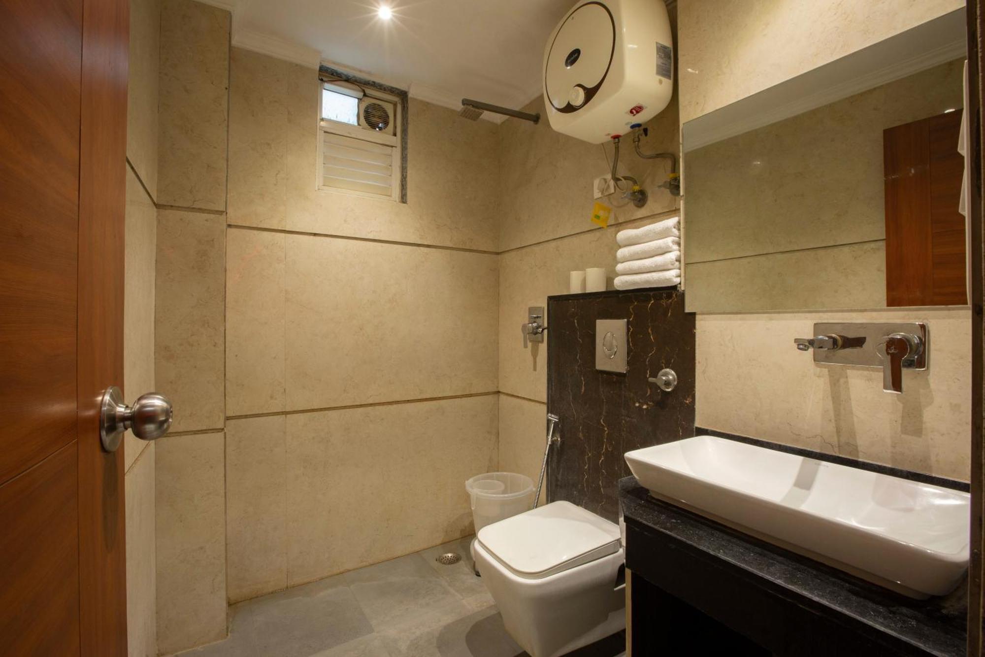 Hotel Arch Suites - Near Aerocity New Delhi Exterior photo